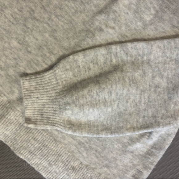 Reitmans sweater with sequins heart - Picture 2 of 5